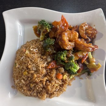 Xi’an Cuisine - Shrimp w broccoli lunch special - Chinese Near Me - Chicago, Illinois