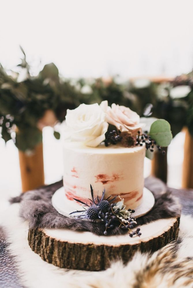 DELECTABLE CATERING & DESSERTS Updated October 2024 528 W Idaho