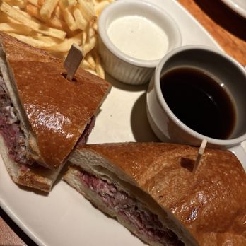 Hillstone - New American Near Me - Santa Monica, California