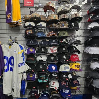 Fanzz - Sports Wear Near Me - Palm Desert, California