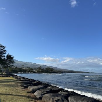 Kihei Caffe - Beach park across the street - Hawaiian Near Me - Kihei, Hawaii