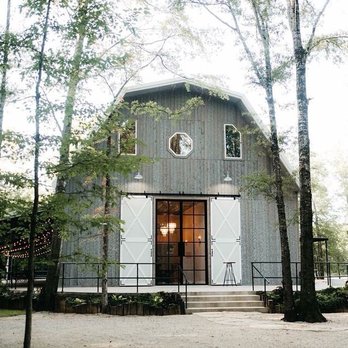 Dove Hollow Estate - Outside, front. - Wedding Planning Near Me - Longview, Texas Dove Hollow Estate - Outside, front. - Wedding Planning Near Me - Longview, Texas