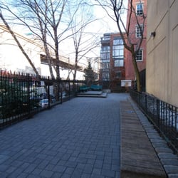 Fish Bridge Park Dog Run - Picture Cred to: (Also great reviews) http://fididenizen.com/uncategorized/a-dog-reviews-the-dog-runs-in-the-financial-distric