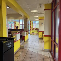 Aliberto's Jr Fresh Mexican Food - The bright yellow/red color scheme is a little overwhelming