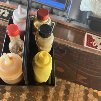 Lincoln Highway Tavern - The fixins - Sports Bars Near Me - Evanston, Wyoming