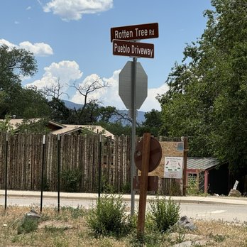 Taos Pueblo - Street sign - Landmarks & Historical Buildings Near Me - Taos, New Mexico