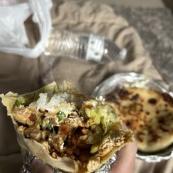 Sal De La Tierra - Chicken burrito