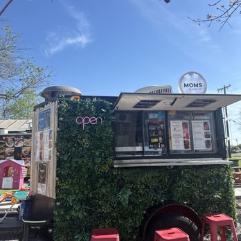 Moms Banh Mi - Food Trucks Near Me - Hutto, Texas Moms Banh Mi - Food Trucks Near Me - Hutto, Texas