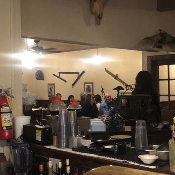 Hitching Post - da dining room with out the game - Barbeque Near Me - Casmalia, California