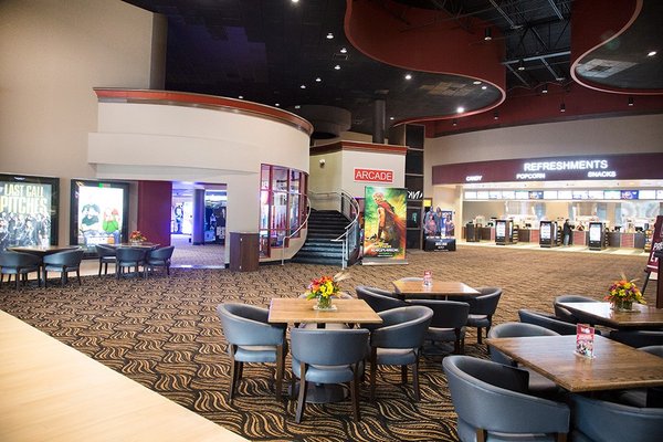 MARCUS RONNIE’S CINEMA - 120 Photos & 224 Reviews - 5320 S Lindbergh