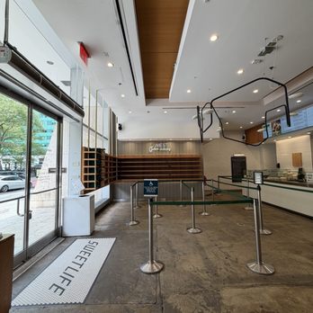 sweetgreen - Healthy Salads, Wraps, and Bowls - Inside - Salad Near Me - New York, New York sweetgreen - Healthy Salads, Wraps, and Bowls - Inside - Salad Near Me - New York, New York