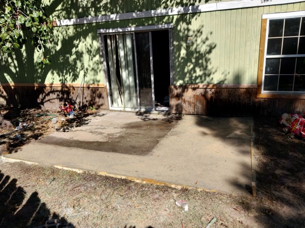 Slide of UPSCALE LIVING