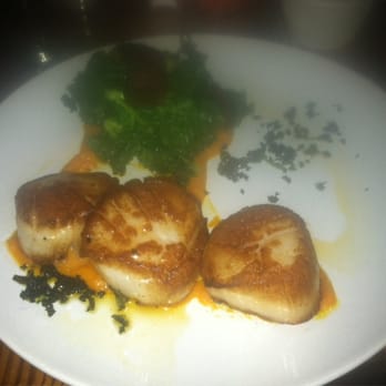 Satis Bistro - Scallops with kale and carrot purée - Wine Bars Near Me - Jersey City, New Jersey Satis Bistro - Scallops with kale and carrot purée - Wine Bars Near Me - Jersey City, New Jersey