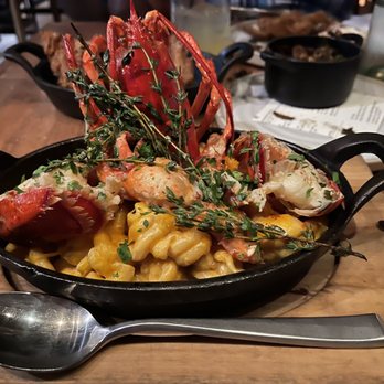 Yardbird Table & Bar - Lobster Mac & Cheese - Southern Near Me - Miami Beach, Florida Yardbird Table & Bar - Lobster Mac & Cheese - Southern Near Me - Miami Beach, Florida