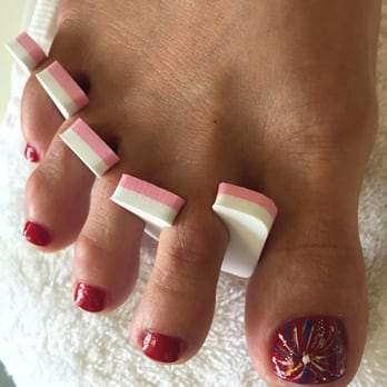 Hollywood Nails - Four of July 's design - Nail Salons Near Me - Plymouth, Massachusetts