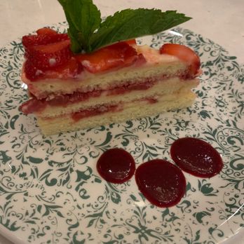 Maison Margaux - Fraisier - Bars Near Me - Minneapolis, Minnesota