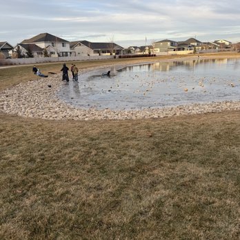 BB Living at The Oaks - The lake and walking paths. - Apartments Near Me - Meridian, Idaho BB Living at The Oaks - The lake and walking paths. - Apartments Near Me - Meridian, Idaho