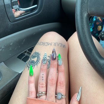 Le'von Nail Spa - Nail Salons Near Me - Kent, Washington Le'von Nail Spa - Nail Salons Near Me - Kent, Washington