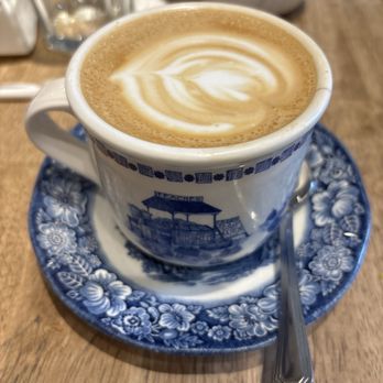 maman - Cappuccino - Coffee & Tea Near Me - Washington, DC, District of Columbia