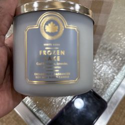 Bath & Body Works - Frozen lake candle