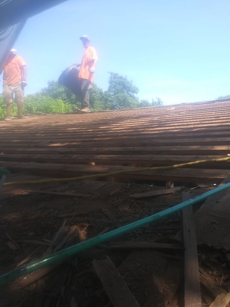 Slide of 530 Rain and Shine Roofing