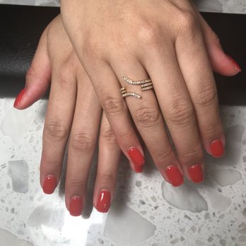 Natural Nails Spa - Corrected dip powder manicure at no extra cost - Nail Salons Near Me - Long Beach, California