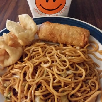 Hing Wang - Chicken lo mein. Pretty good here! - Chinese Near Me - New Albany, Indiana