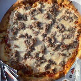 Small pizza with sausage Small pizza with sausage