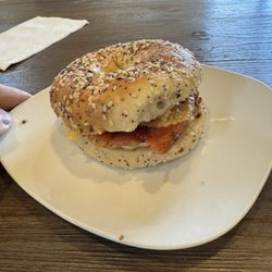 Farm House Brew - Fresh food and excellent coffee. Very calming atmosphere, definitely recommend!