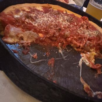 Gino's East - South Loop - Medium Deep-Meaty Legend - inside view - Pizza Near Me - Chicago, Illinois