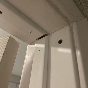 LGO Handyman - Messed up door frame. Terrible quality of work. - Handyman Near Me - Costa Mesa, California LGO Handyman - Messed up door frame. Terrible quality of work. - Handyman Near Me - Costa Mesa, California