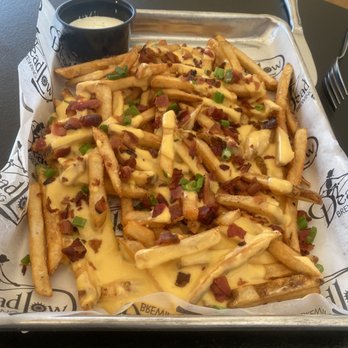 Dead Low Brewing - Loaded fries with beers cheese - Brewpubs Near Me - Cincinnati, Ohio