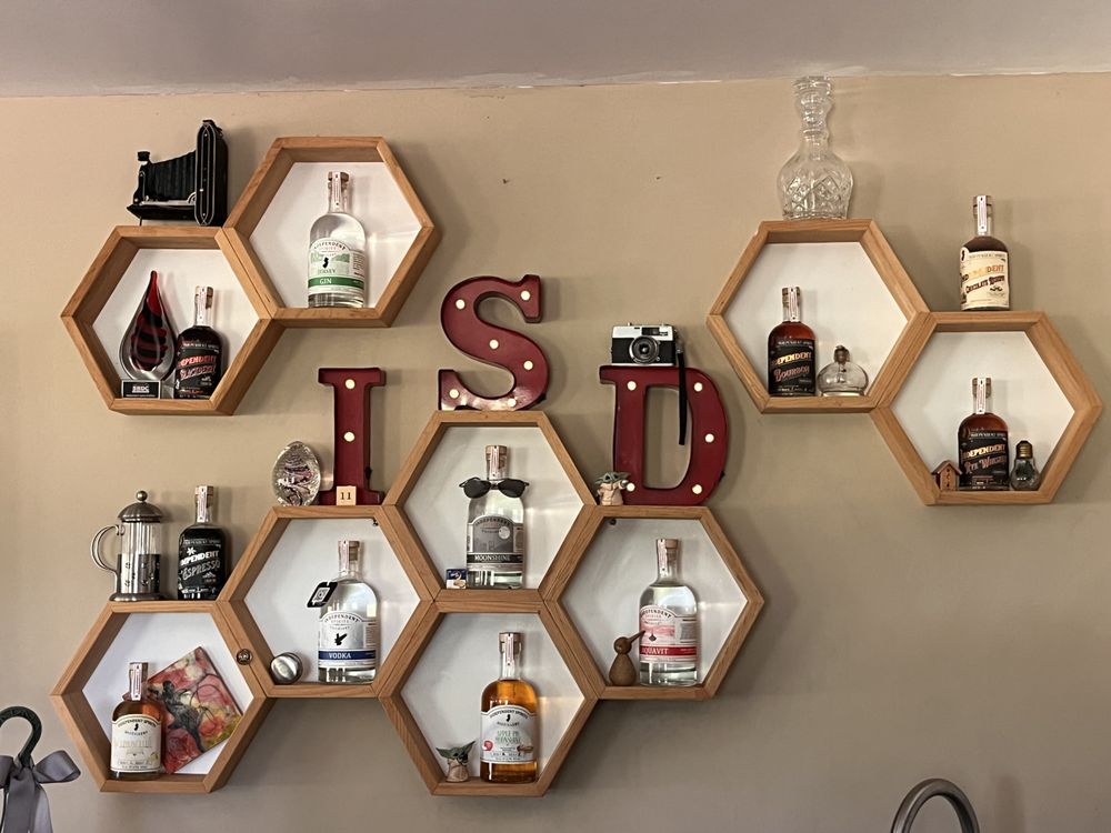 Independent Spirits Distillery Logo
