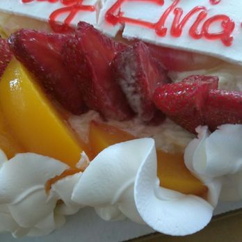 Long Phung Bakery - Strawberries have mold - Bakeries Near Me - Westminster, California Long Phung Bakery - Strawberries have mold - Bakeries Near Me - Westminster, California