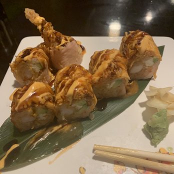 Fuji Sushi - Momma's Speciality Roll - Sushi Bars Near Me - La Porte, Texas