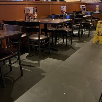 Applebee's Grill + Bar - Floor area - Sports Bars Near Me - Columbia, South Carolina