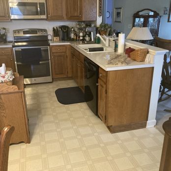 Zetina & Son Flooring - Kitchen before - Flooring Near Me Zetina & Son Flooring - Kitchen before - Flooring Near Me