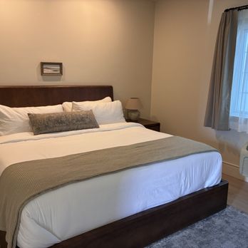 Bella Notte - Most comfortable King Size Bed w/ luxurious bedding - Hotels Near Me - Santa Cruz, California Bella Notte - Most comfortable King Size Bed w/ luxurious bedding - Hotels Near Me - Santa Cruz, California