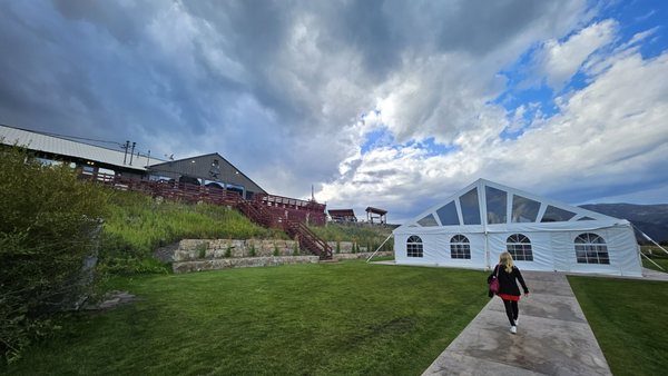 Riverhouse BBQ & Events by null