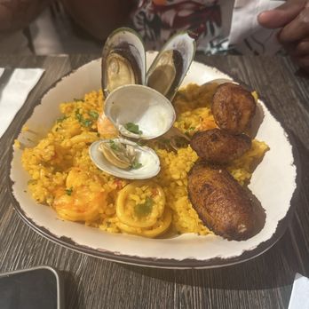 Sazón Cocina Criolla - Seafood Rice and Plaintains - Seafood Near Me - San Juan, Puerto Rico Sazón Cocina Criolla - Seafood Rice and Plaintains - Seafood Near Me - San Juan, Puerto Rico