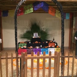 Centro Comercial Plaza Carrousel - Interior de la plaza en el día de muertos, Plaza Carrousel
