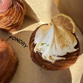 Fondry - Yuzu Merengue Croiffin - Cafes Near Me - Los Angeles, California