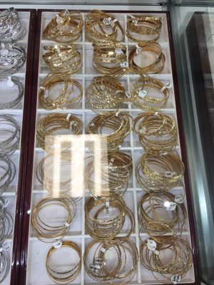 Hong Duc Jewelry by null