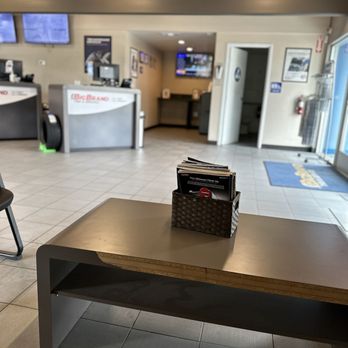Big Brand Tire & Service - Waiting area 5-19-24 - Tires Near Me - Oxnard, California Big Brand Tire & Service - Waiting area 5-19-24 - Tires Near Me - Oxnard, California