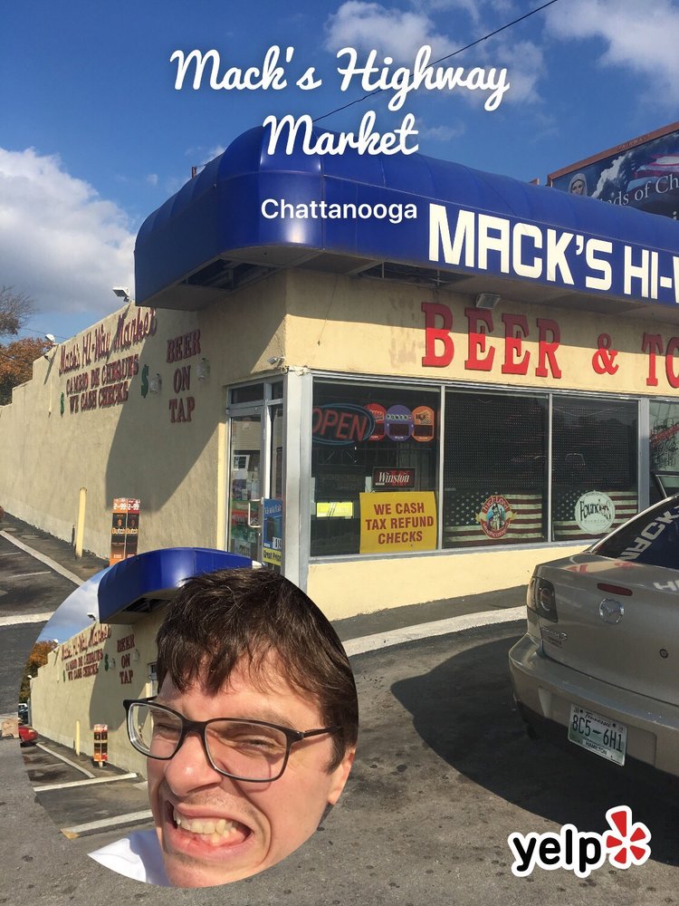 Mack's Highway Market Logo
