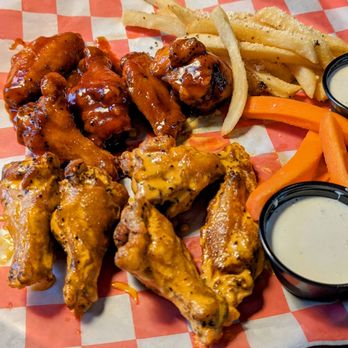 Parry's Pizzeria and Taphouse - Pizza Near Me - Pharr, Texas