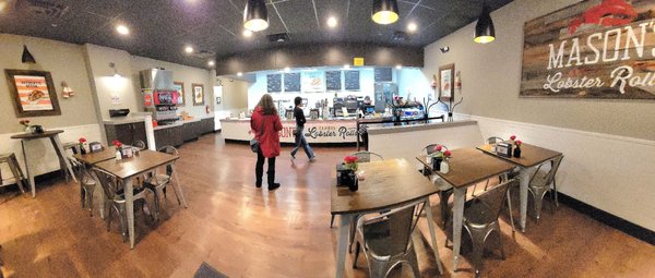 Mason's Famous Lobster Rolls by null