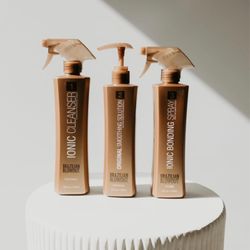 Brazilian Blowout Bar - Are you struggling with frizzy, unmanageable hair and would love silky, smooth hair? We have just the thing for you!