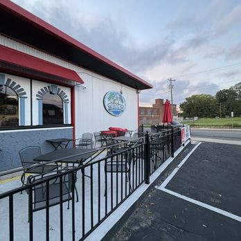 Los Tiburones - Patio? - Mexican Near Me - Monroe, North Carolina