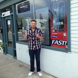 Santa Barbara Mobile Phone Repair - Meet Victor - head tech at Santa Barbara Mobile Repair. He'll fix your broken iPhone and iPad screen.